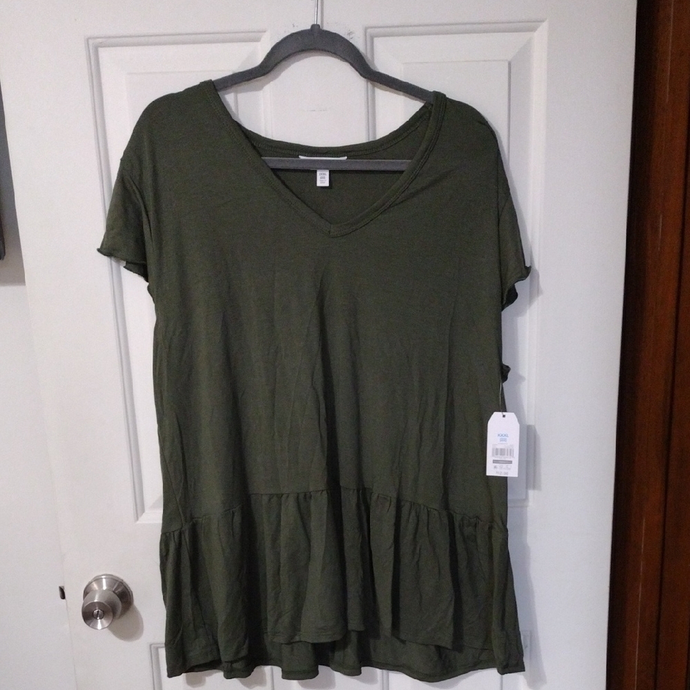 Time and Tru Green Short Sleeve Relaxed T-Shirt
